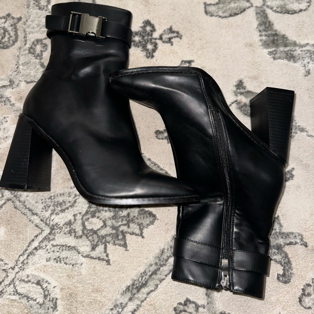 Bulky heel boots